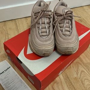 Air Max 97 in beige / pink